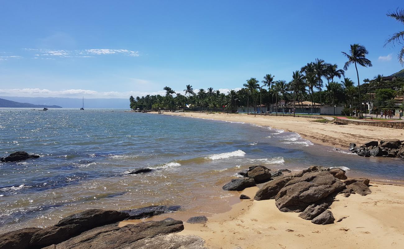 Photo de Praia de Itaquanduba avec sable lumineux de surface