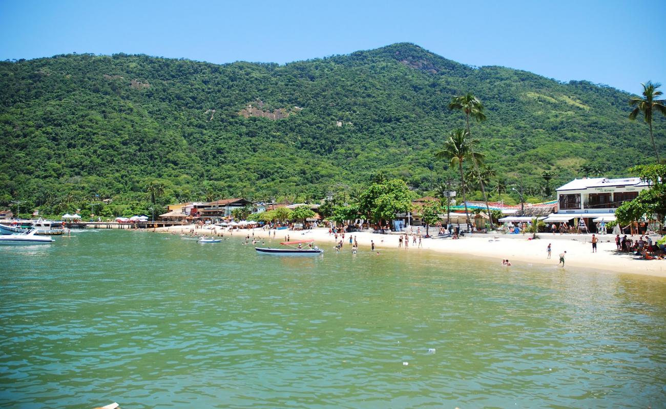 Photo de Praia do Abraao avec sable beige de surface