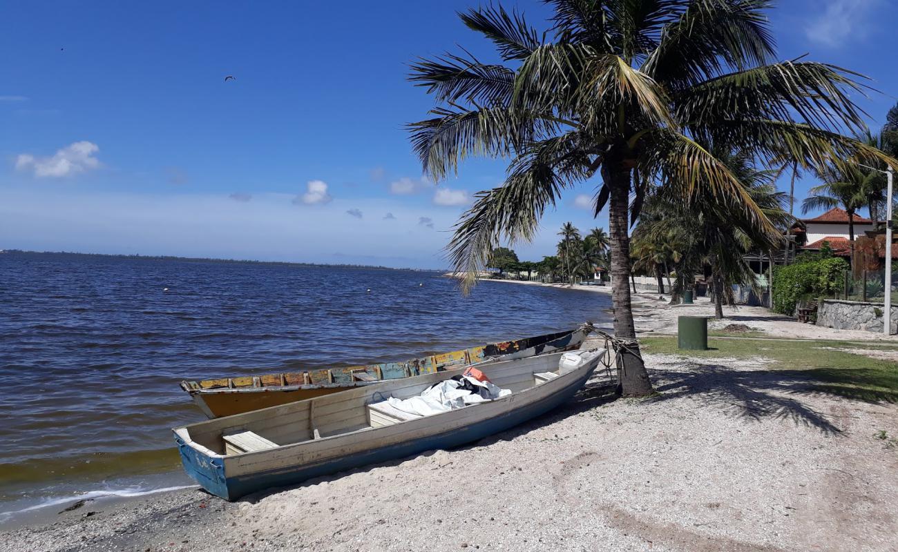 Photo de Praia do Lake View avec caillou fin clair de surface