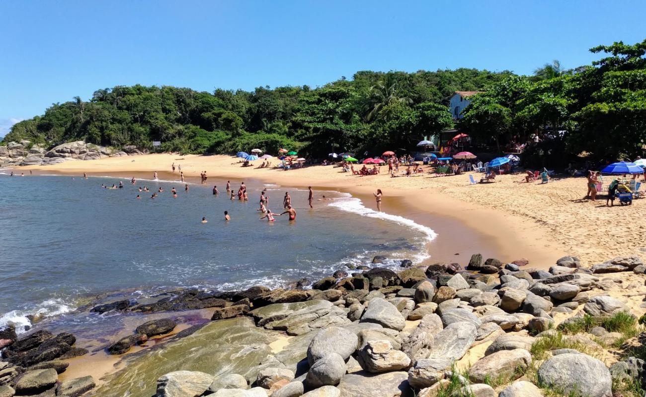 Photo de Plage de Joana avec sable lumineux de surface