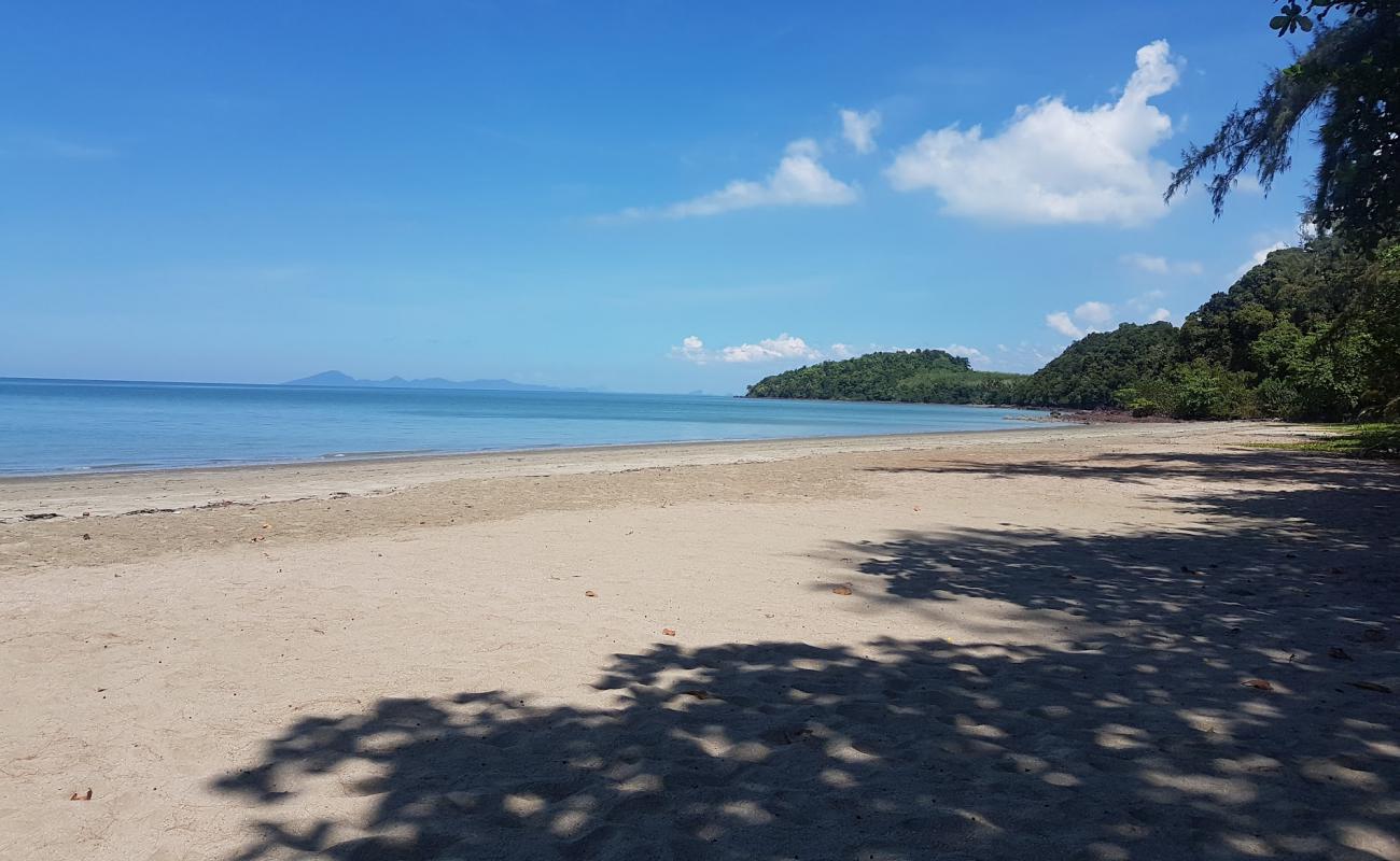 Photo de Samran Beach II avec sable gris de surface