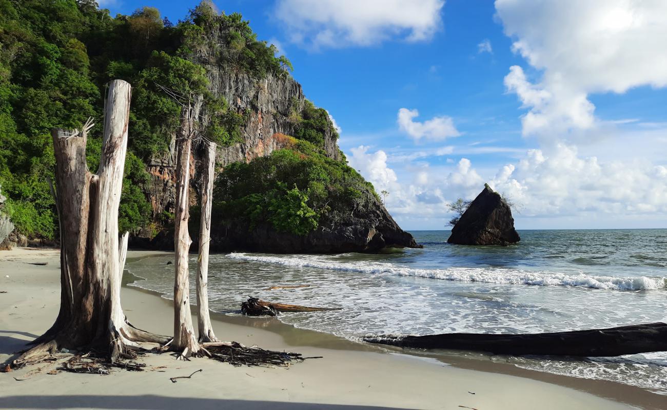 Photo de Sun Beach avec sable beige de surface