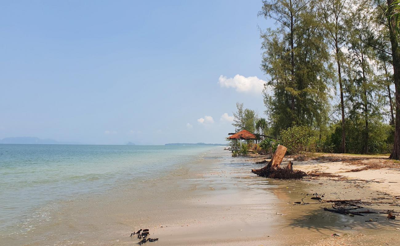 Photo de Hua Hin Beach avec sable beige & galets de surface