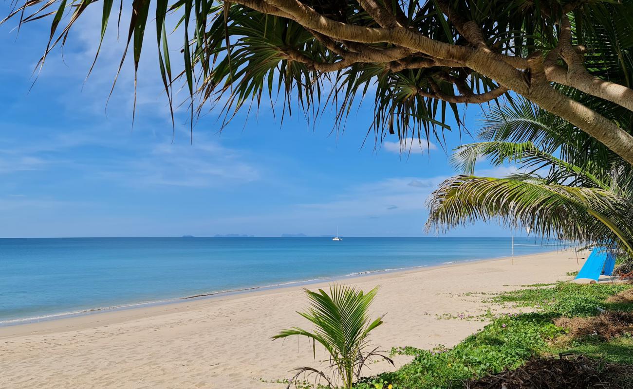 Photo de Lanta Klong Nin avec sable beige de surface
