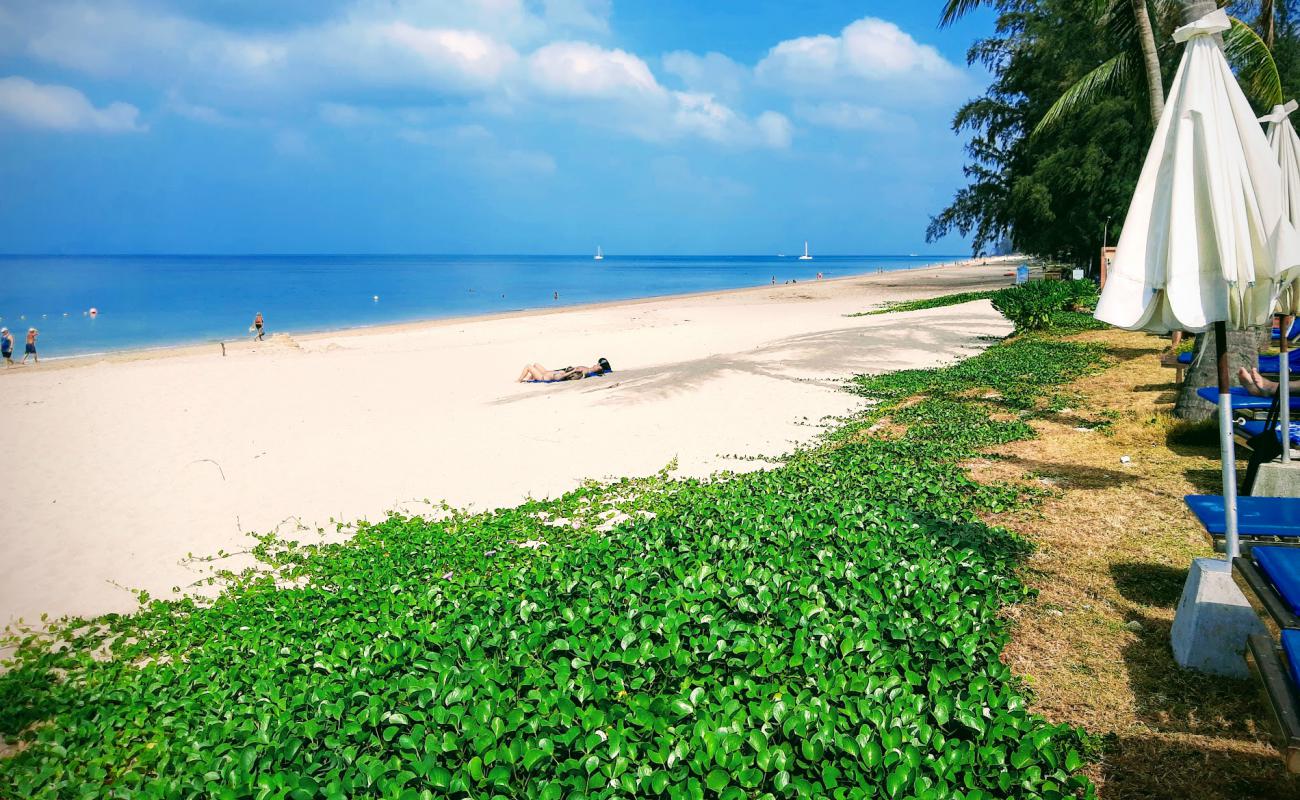 Photo de Phra Ae Beach avec sable beige de surface