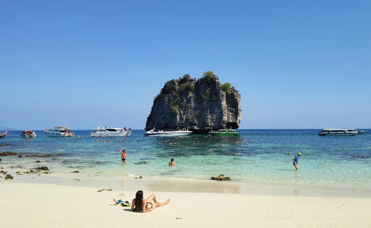 Photo de Koh Haa Beach I avec sable beige & pierres de surface