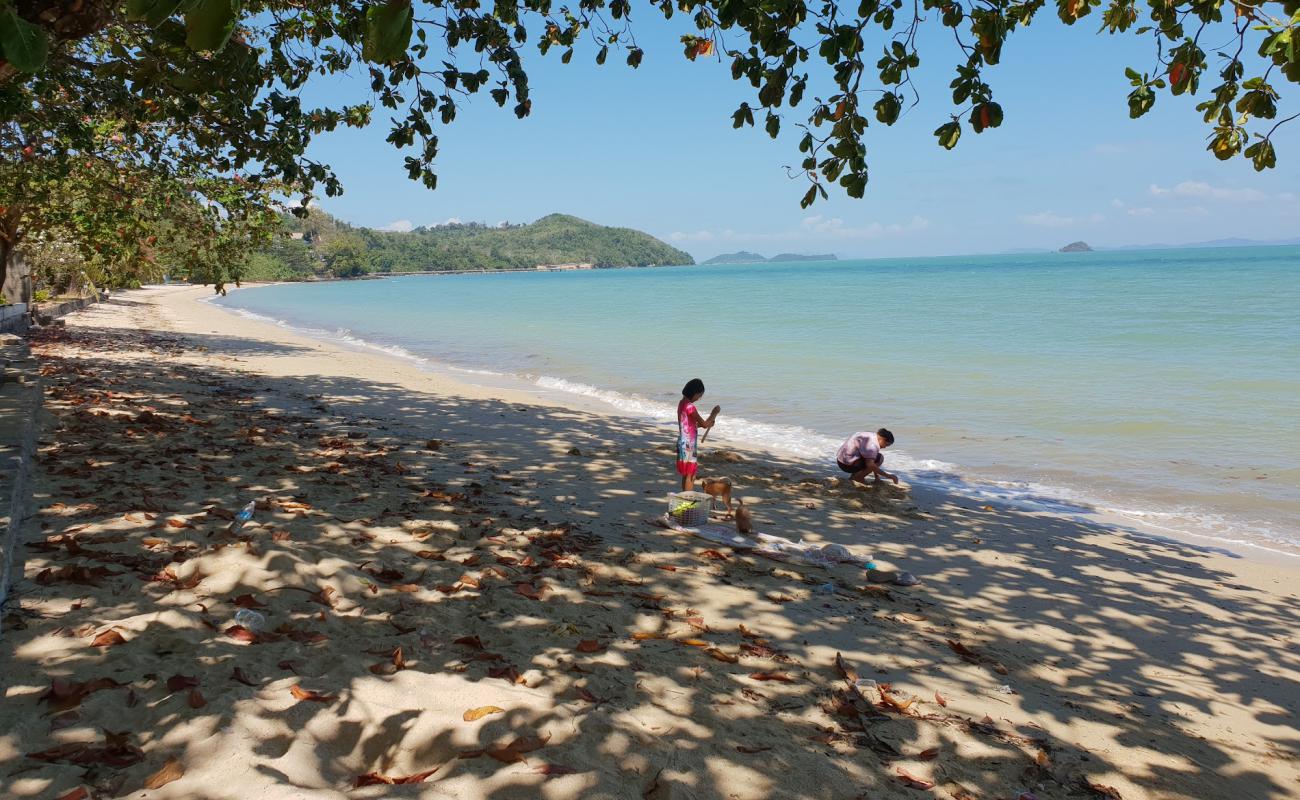 Photo de Koh Sirey Beach avec sable lumineux de surface