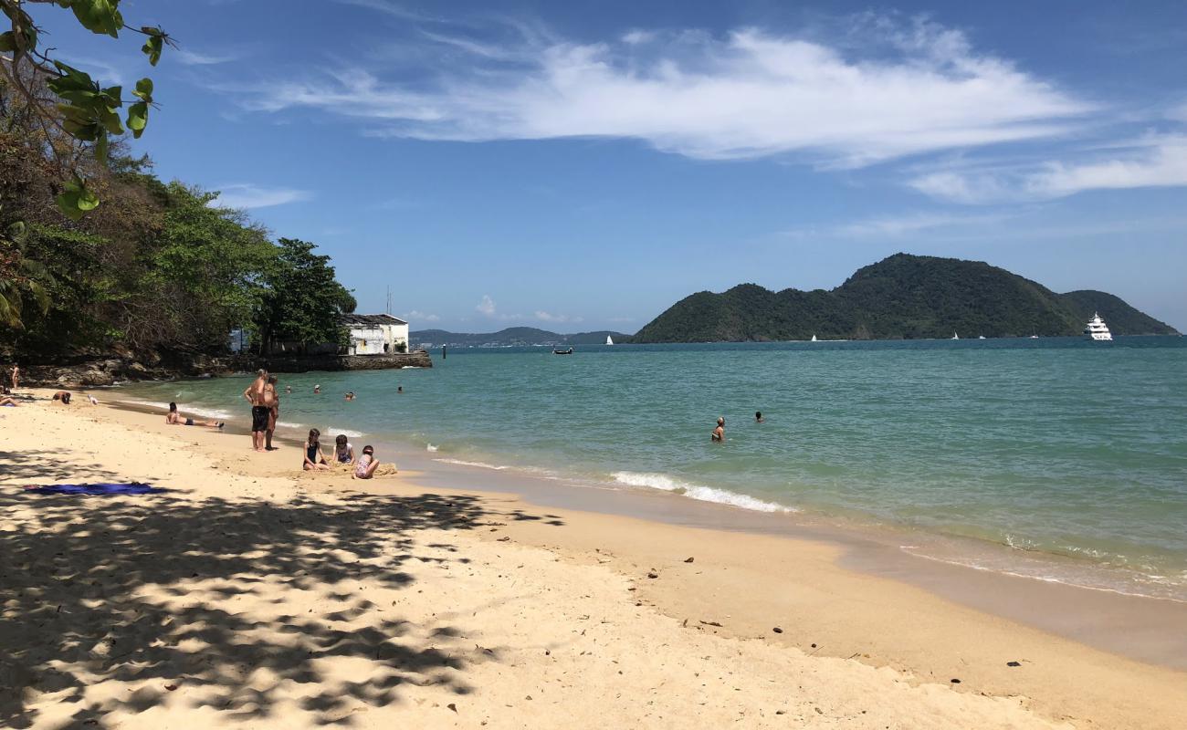 Photo de Laem Ga Beach avec sable beige de surface