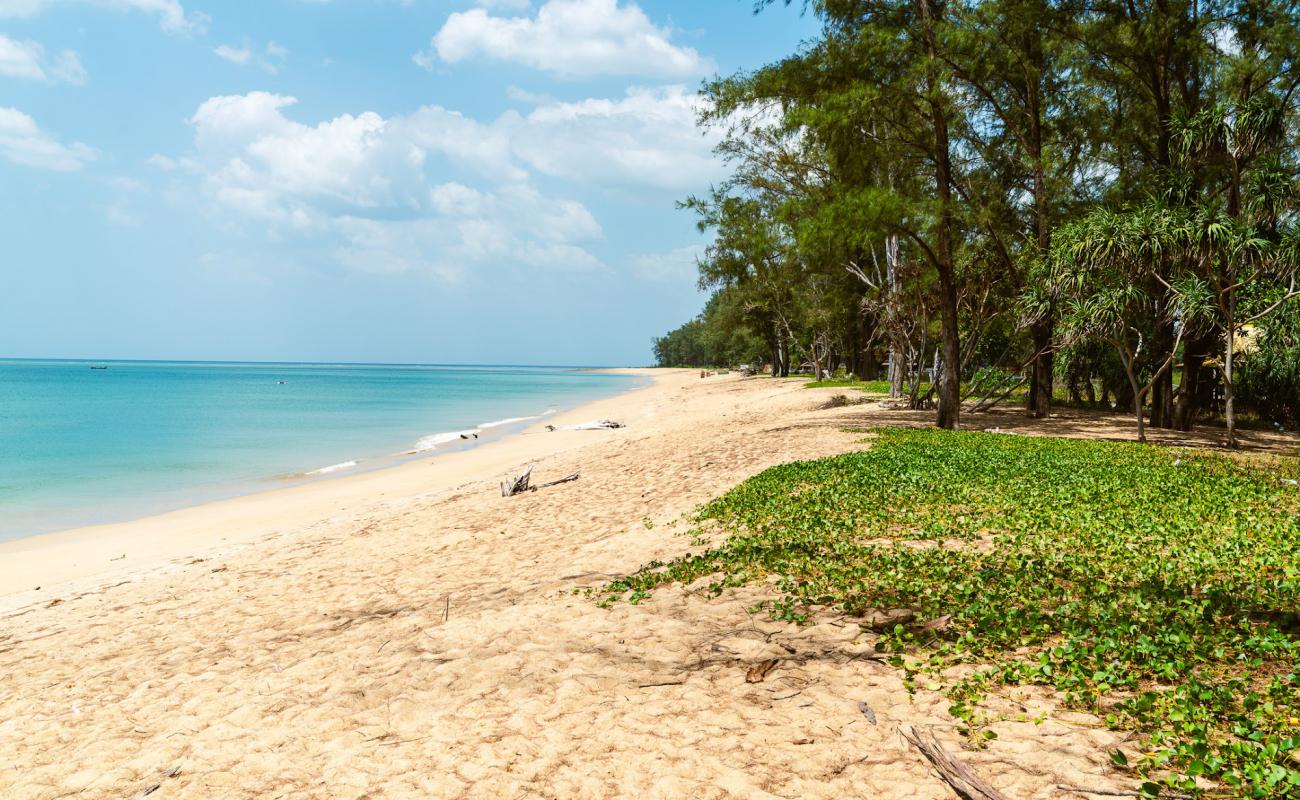 Photo de Sai Kaew Beach avec sable beige de surface