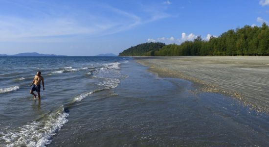 Bang Ben Beach