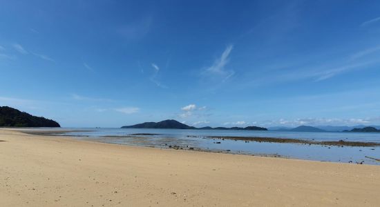 Aow Hin Kwai Beach