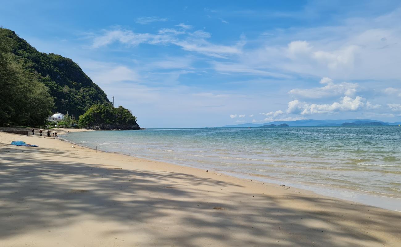 Photo de Khanom Power Plant beach avec sable lumineux de surface