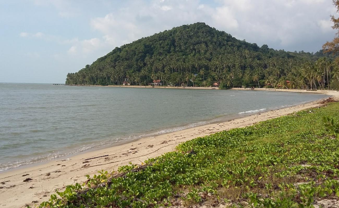 Photo de Phangka Beach avec sable lumineux de surface