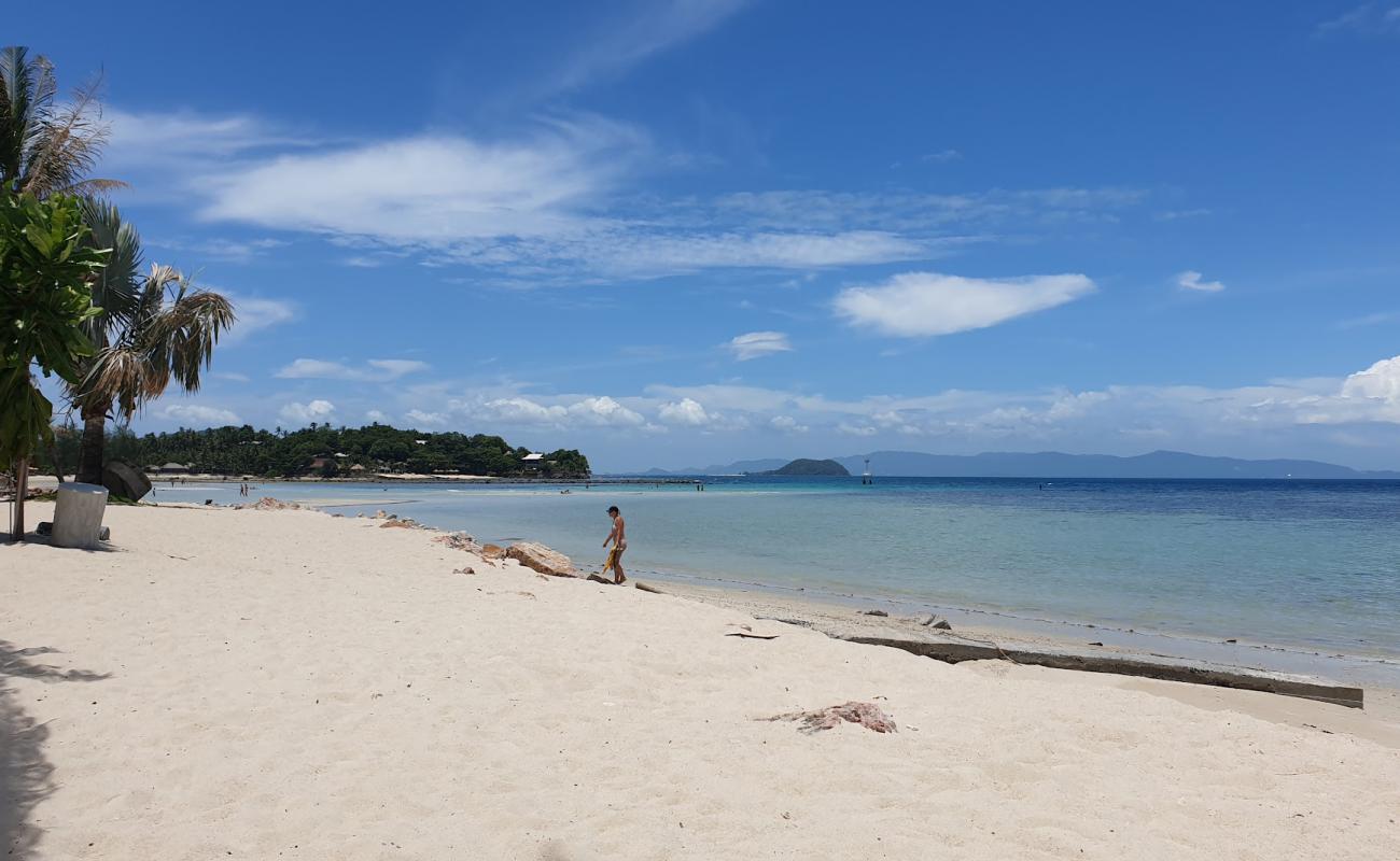 Photo de Zen Beach avec sable lumineux de surface