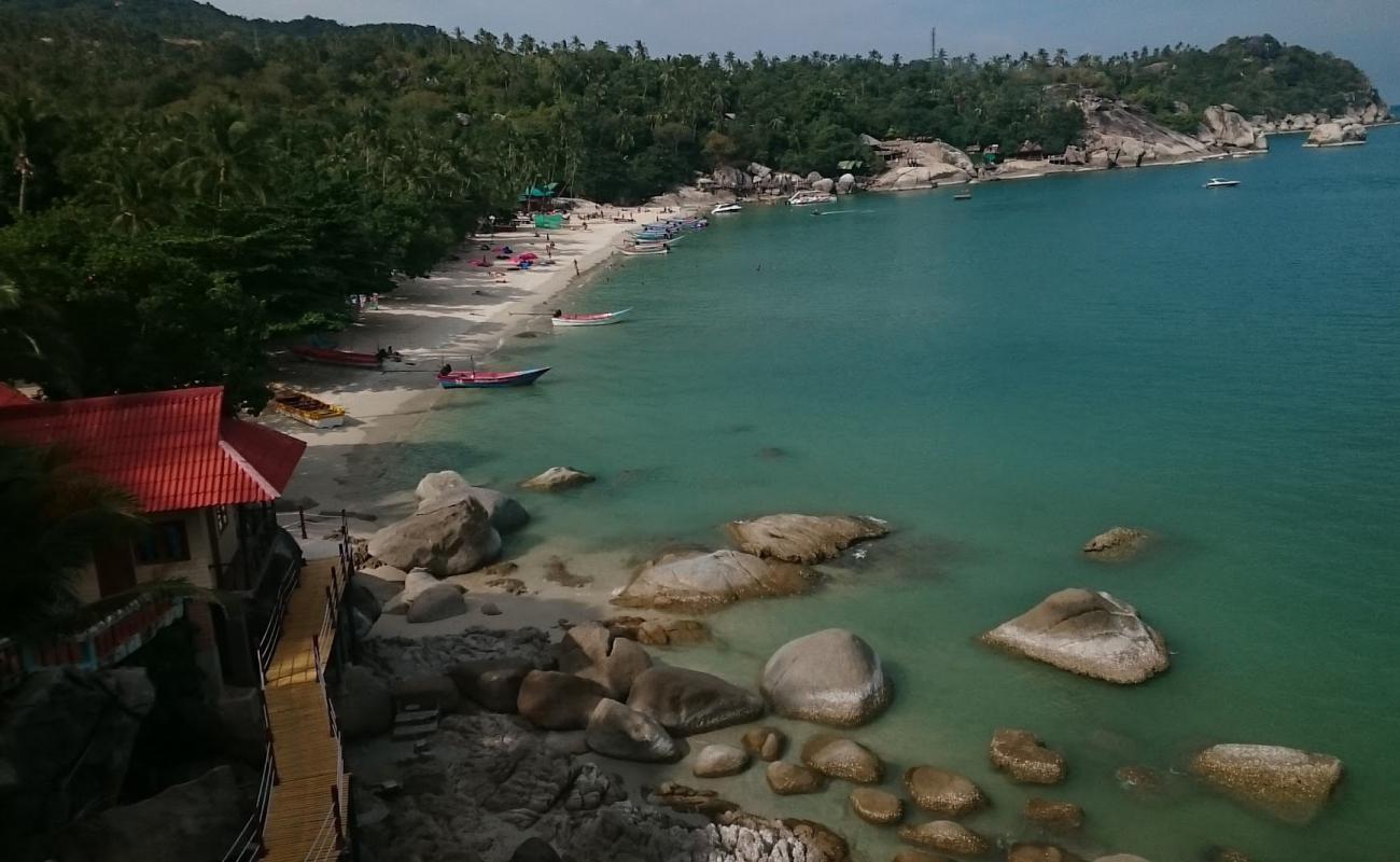 Photo de Pariya Beach avec sable blanc de surface