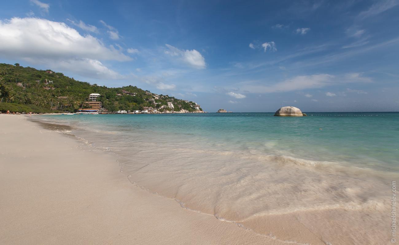 Photo de Chalok baan kao bay avec sable beige de surface