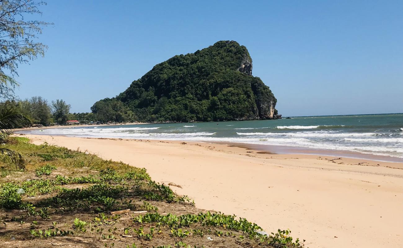 Photo de Bangburd Beach avec sable beige de surface