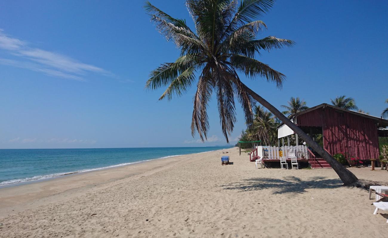 Photo de HuayYang Beach II avec sable lumineux de surface