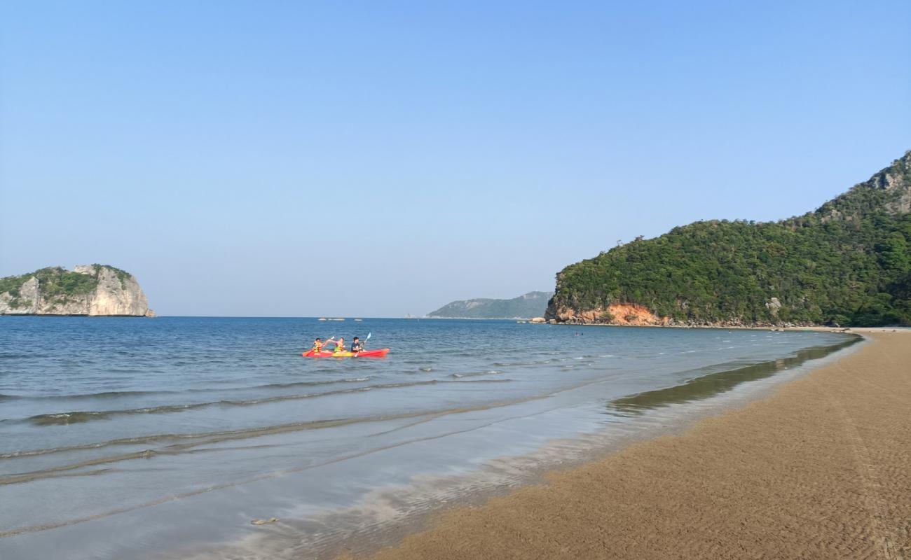 Photo de Secret Beach avec sable beige de surface