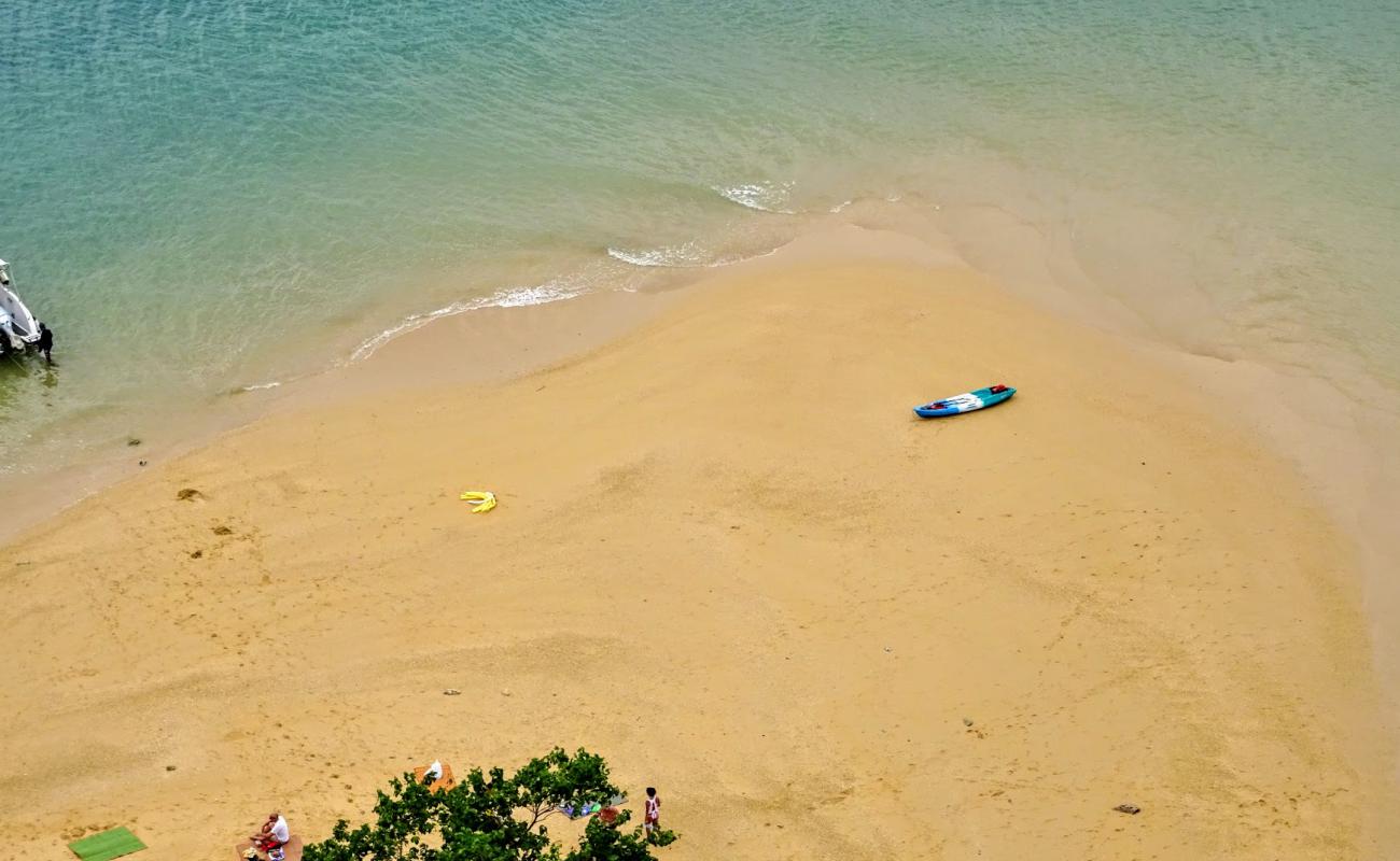 Photo de Ko Nok Beach avec sable clair avec caillou de surface