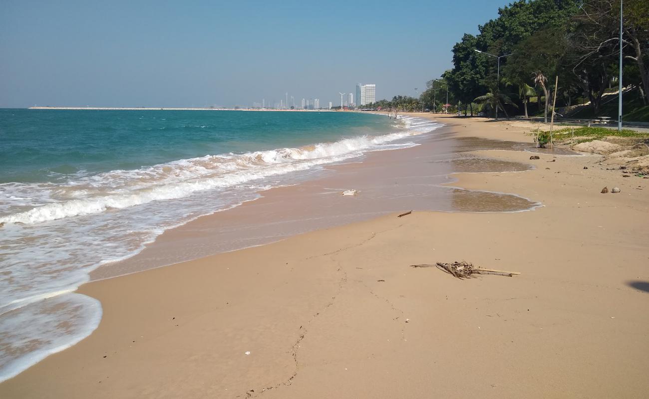 Photo de Ban Amphur Beach avec sable beige de surface