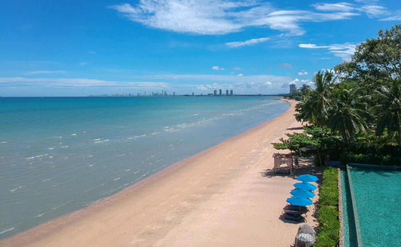 Photo de Bang Saray Beach avec sable beige de surface
