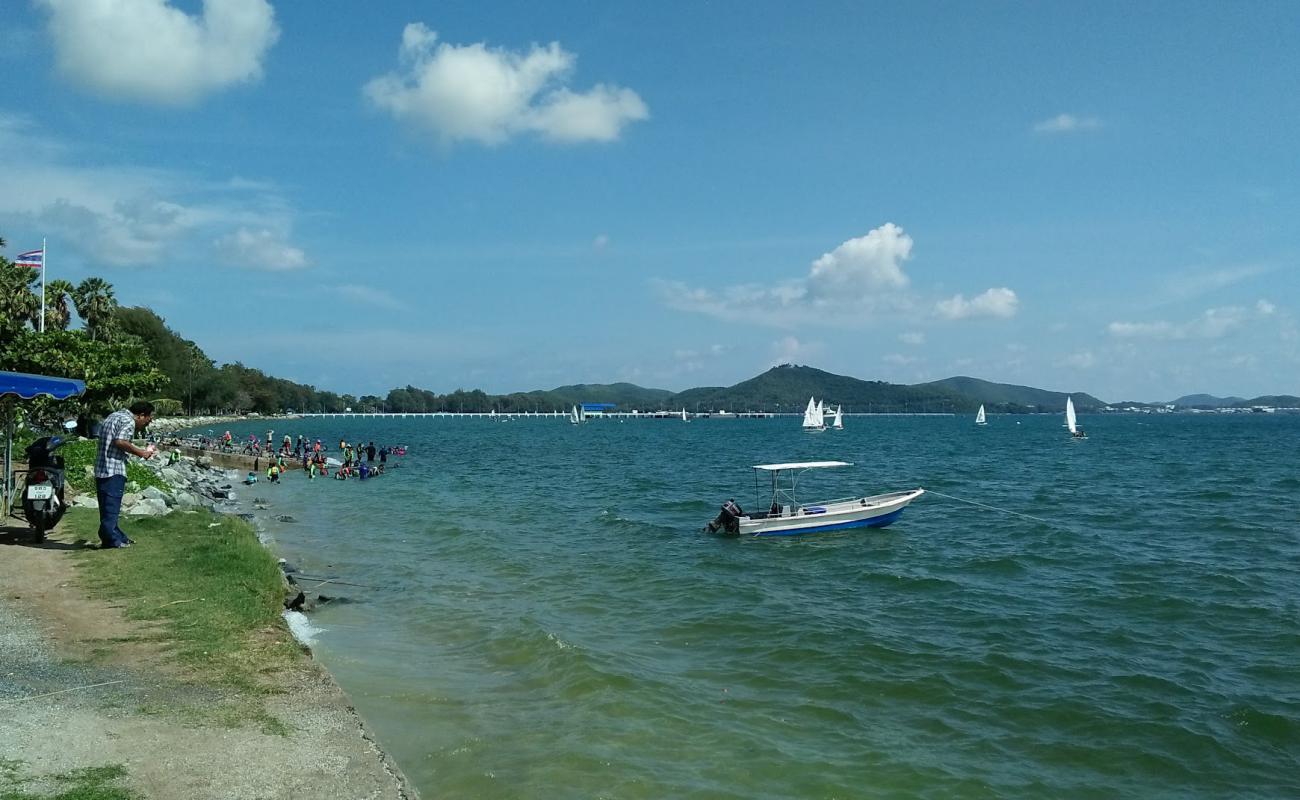 Photo de Dongtan Beach II avec sable beige de surface