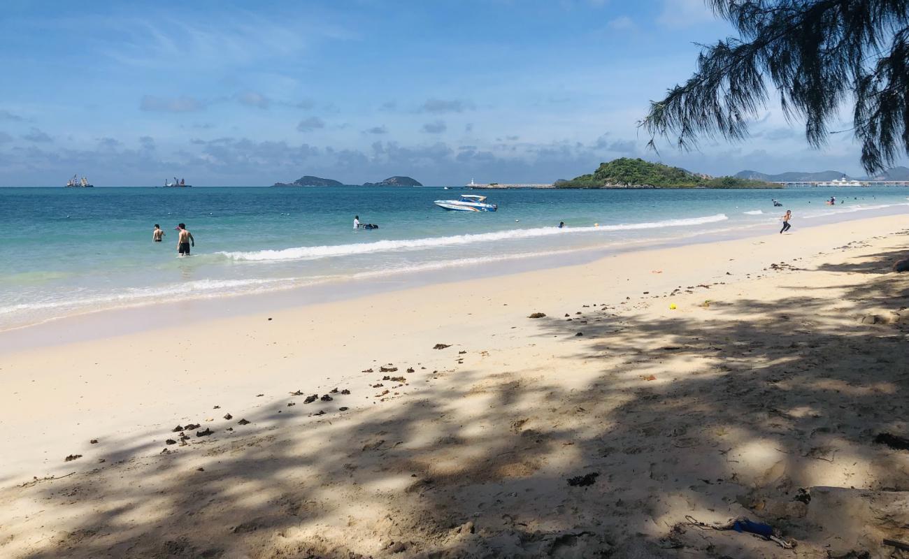 Photo de Nang Ram Beach avec sable blanc de surface