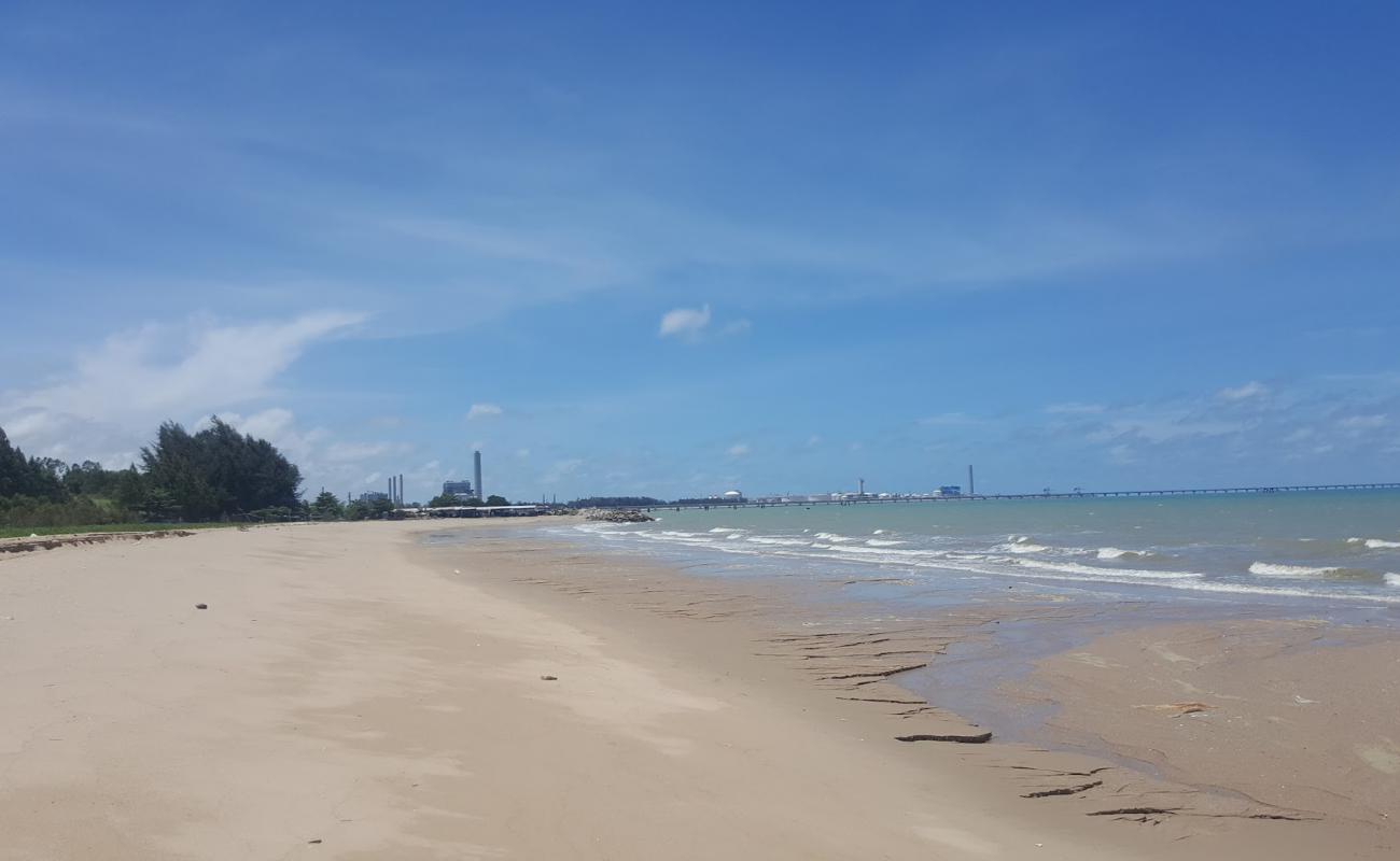 Photo de Nong Fab Beach avec sable lumineux de surface