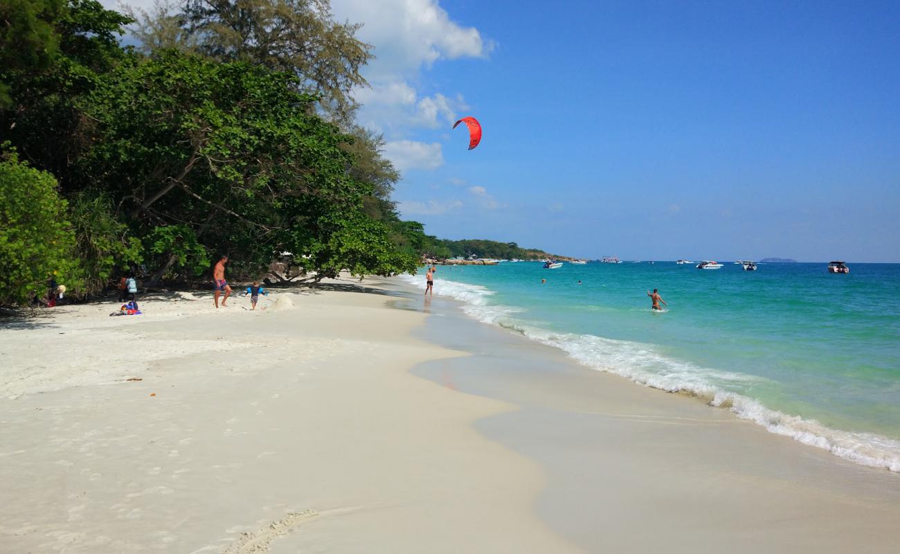 Photo de Koh Samet Beach avec sable fin blanc de surface