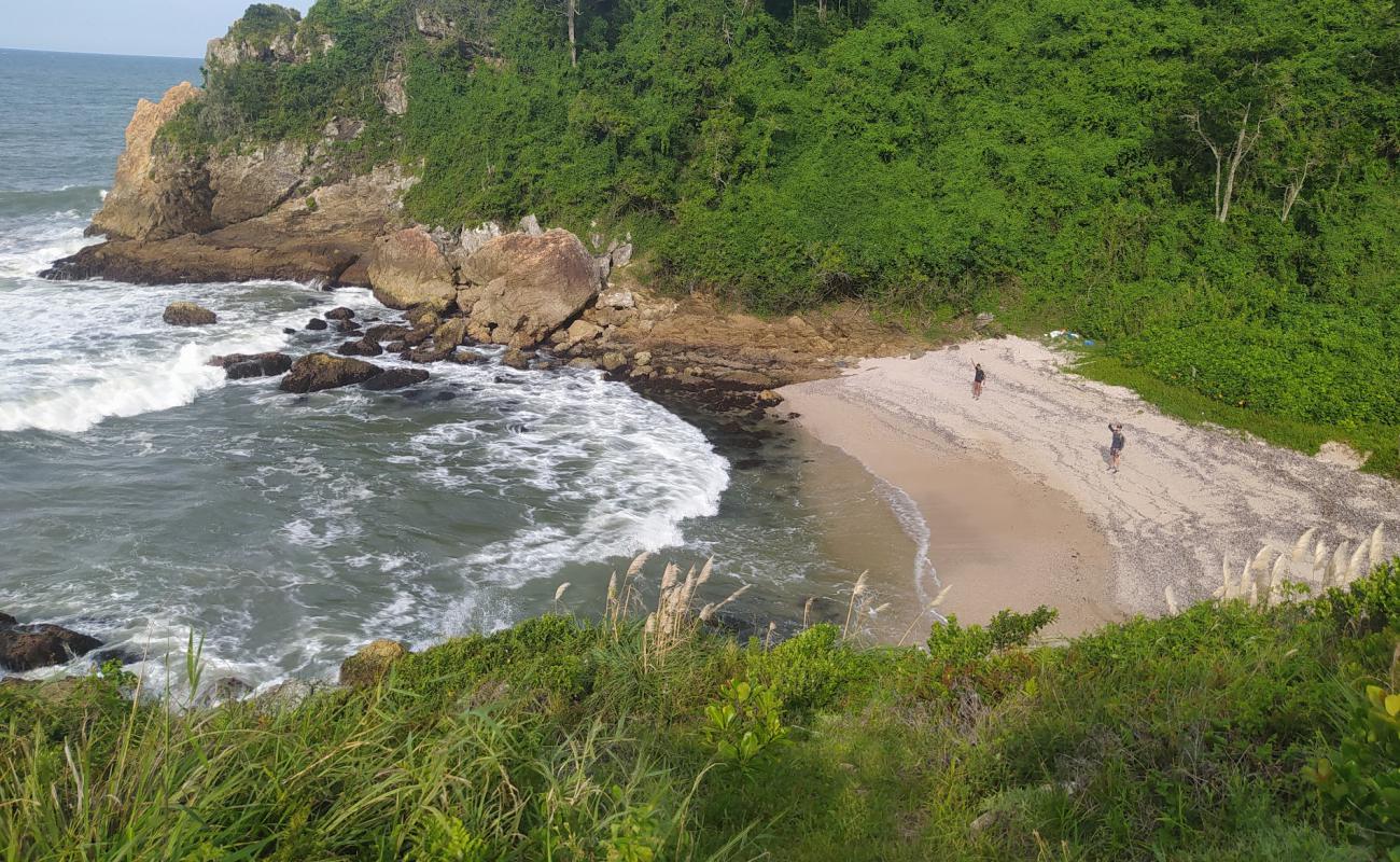 Photo de Praia da Estrela avec sable beige de surface