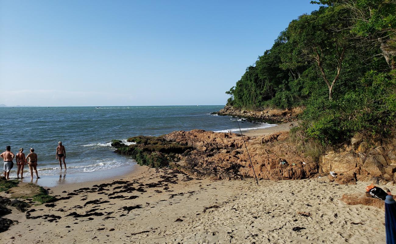 Photo de Praia do Bananal avec sable beige de surface