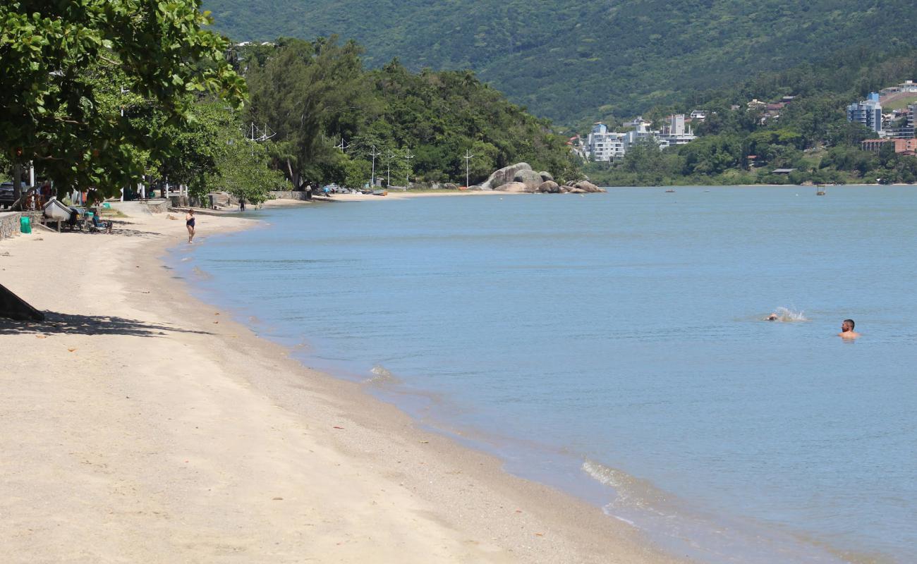 Photo de Praia do Cacupe Grande avec sable beige de surface