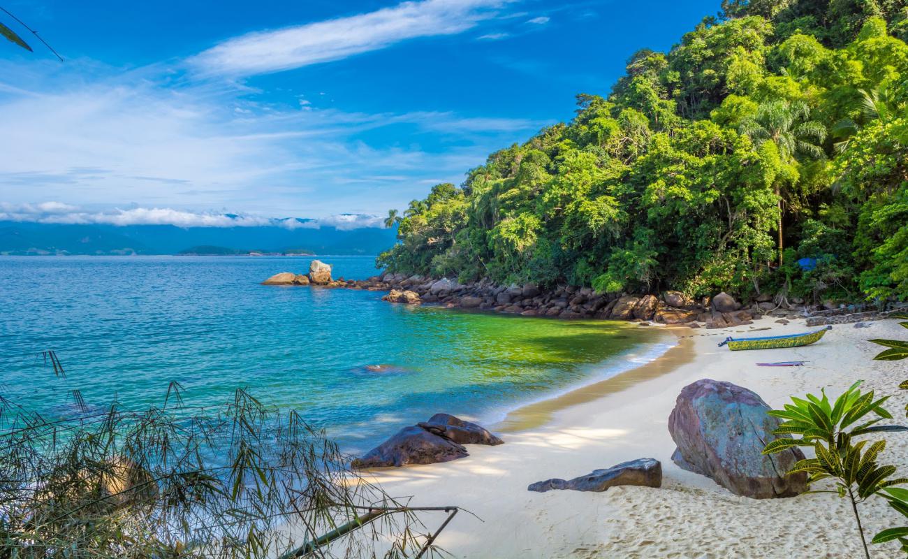 Photo de Ilha das Couves Beach avec sable beige de surface