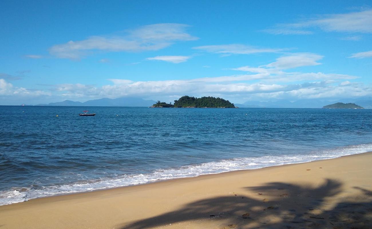 Photo de Praia das Goiabas avec sable beige de surface