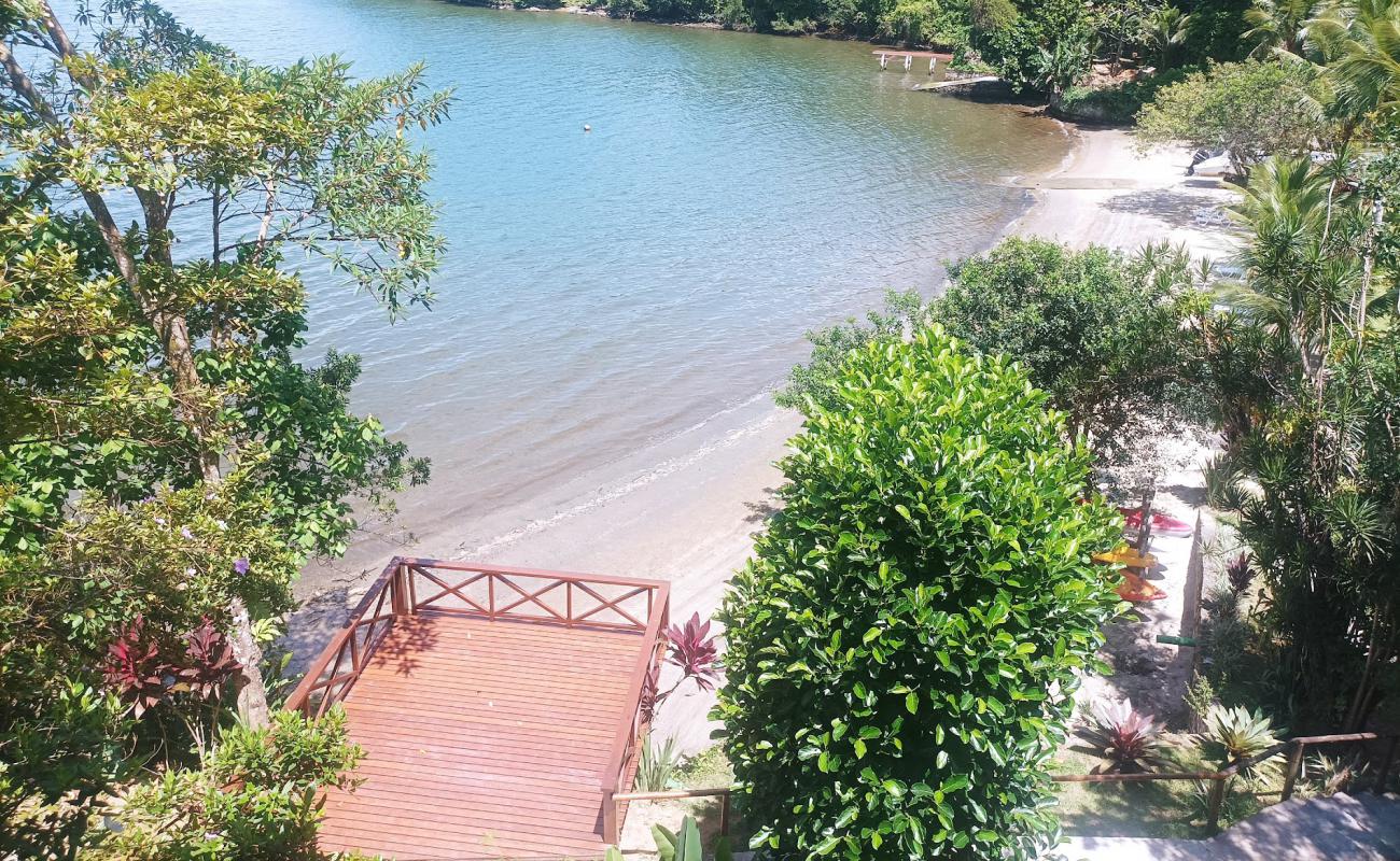 Photo de Mangue Seco Angra Beach avec sable beige de surface