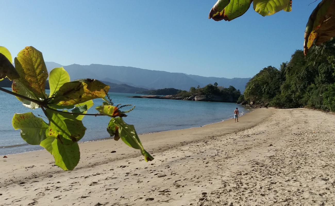 Photo de Praia da Igrejinha avec sable beige de surface