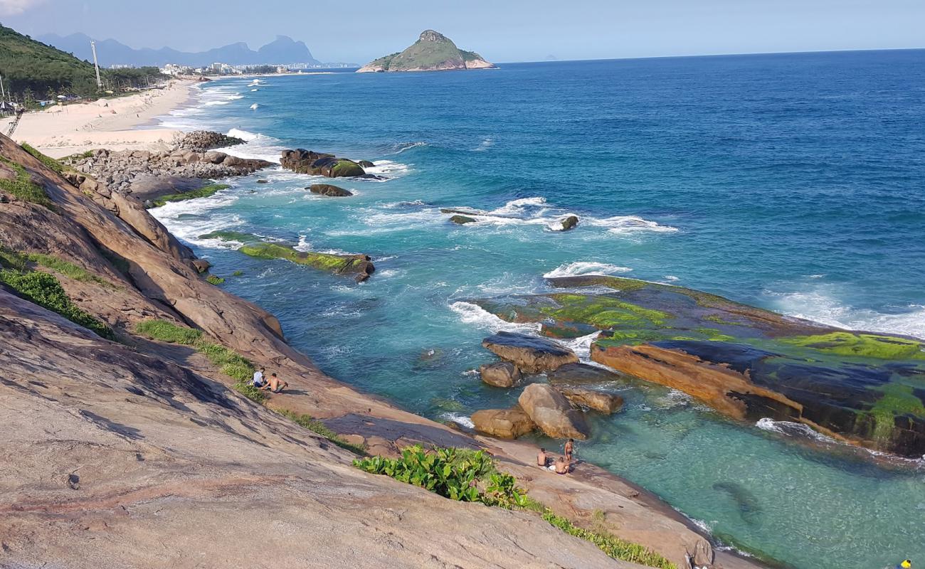 Photo de Piscina Do Secreto avec terrain rocheux de surface