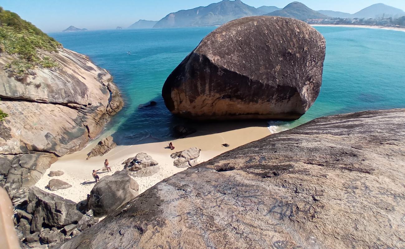 Photo de Praia da Pedra do Pontal avec sable beige de surface