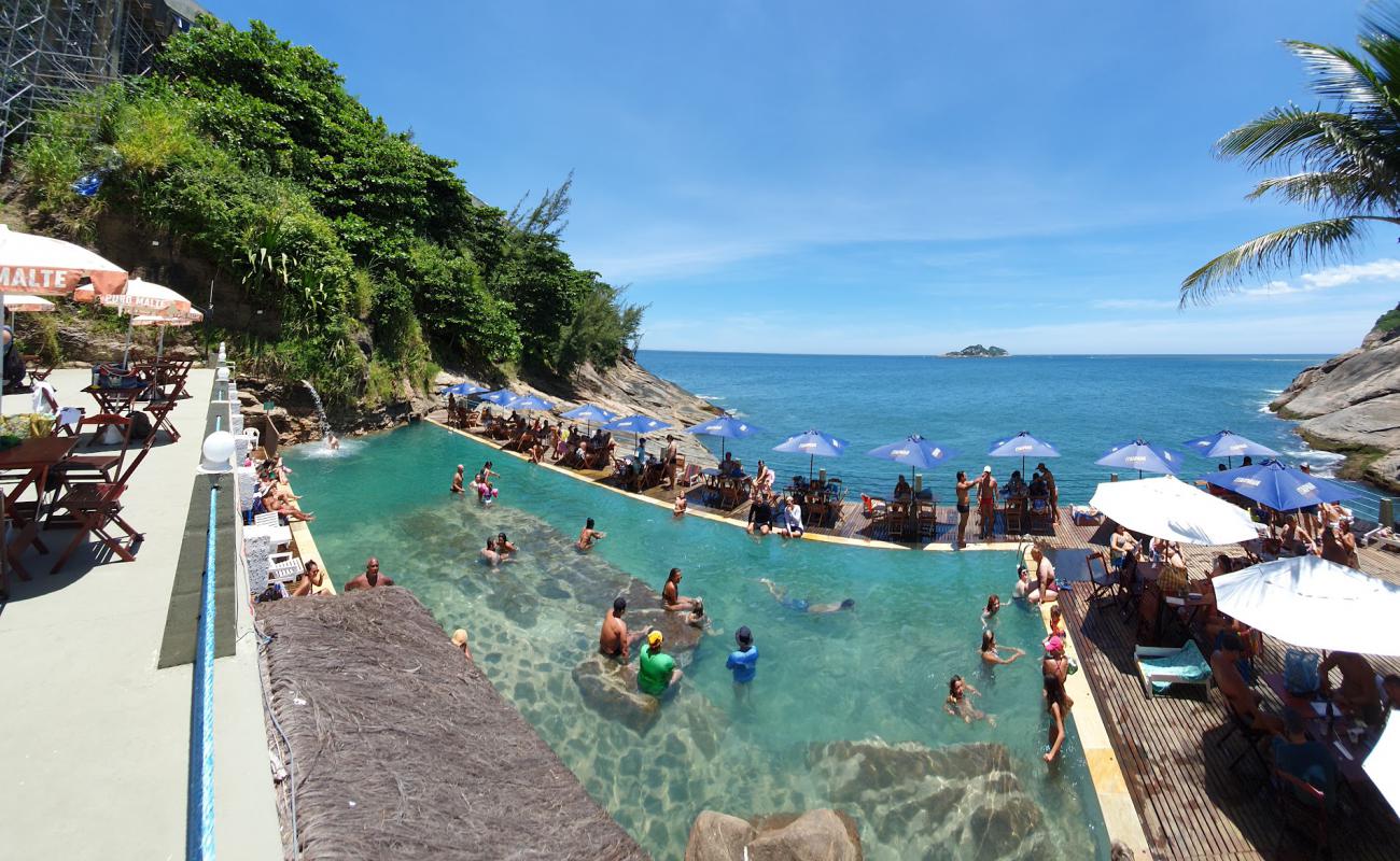 Photo de Piscina Salgada do Costa Brava avec surface béton pavée de surface