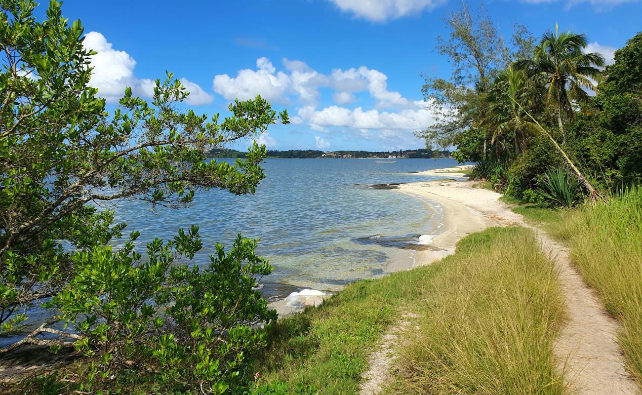 Photo de Pontal de Iguabinha, Araruama Beach avec sable beige de surface
