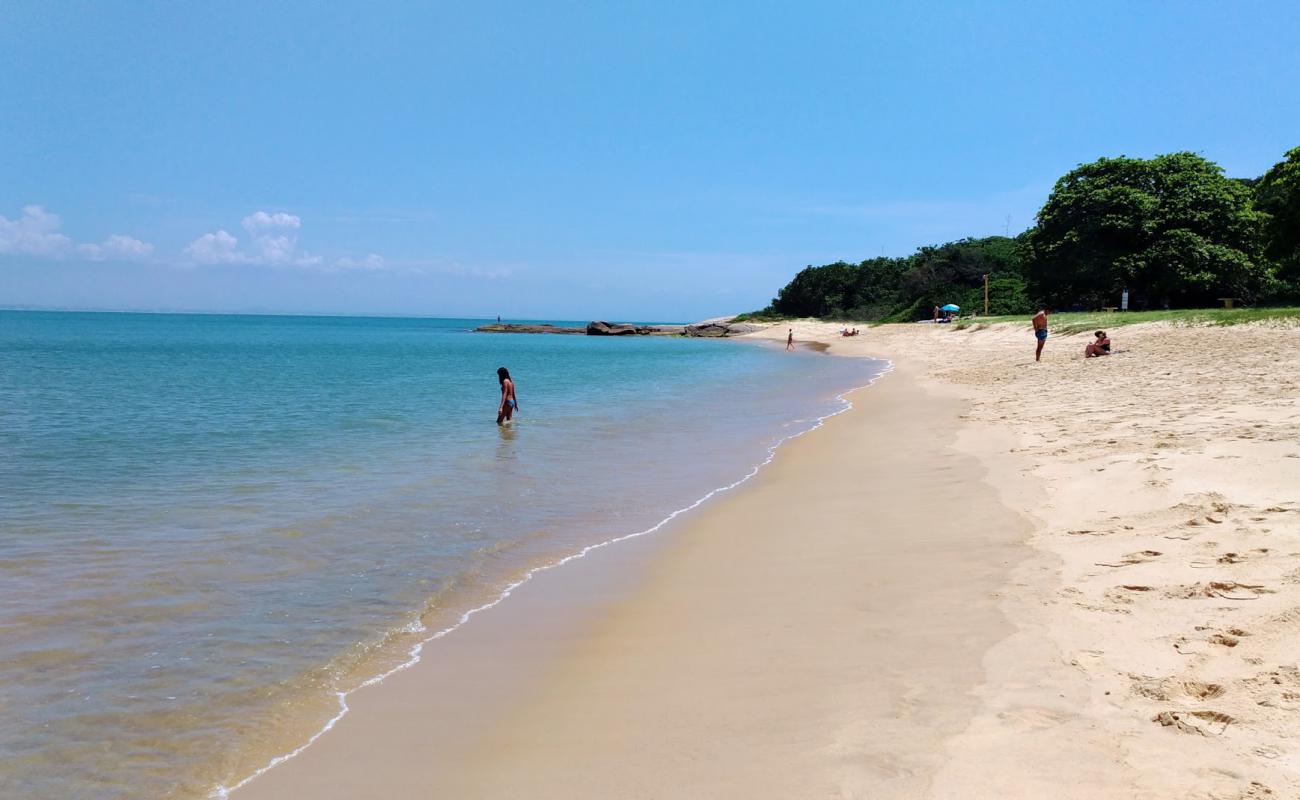 Photo de Praia da Ilha de Santana avec sable beige de surface