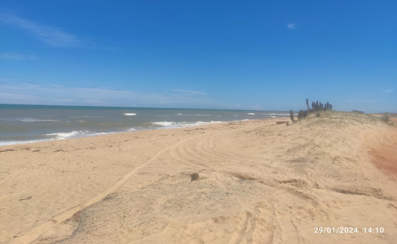 Photo de Praia Maria da Rosa avec sable beige de surface