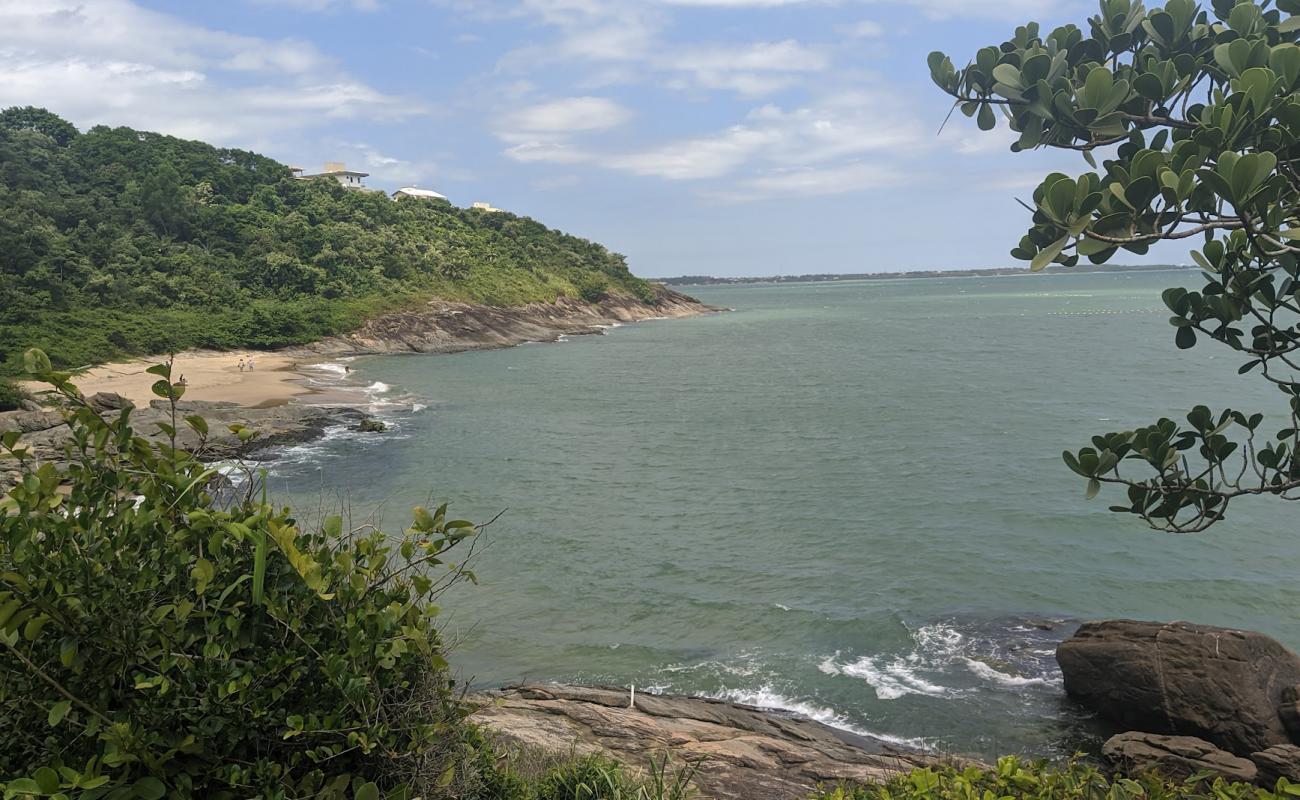 Photo de Praia do Tombo avec sable beige de surface