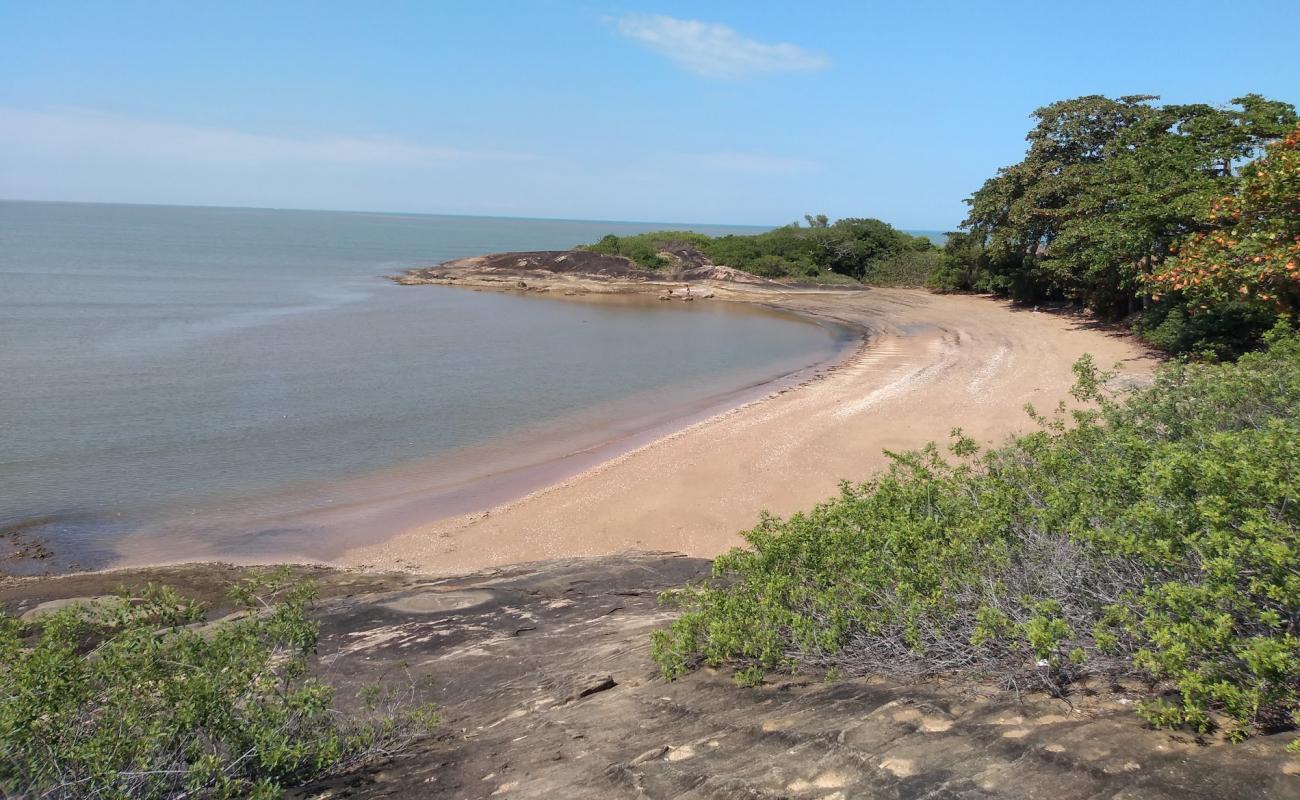 Photo de Praia do Quitiba avec sable beige de surface