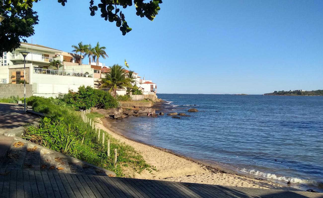 Photo de Praia Lara avec sable beige de surface