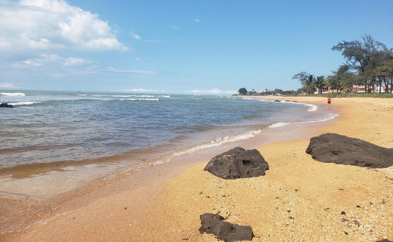 Photo de Praia da Chaleirinha avec sable beige de surface