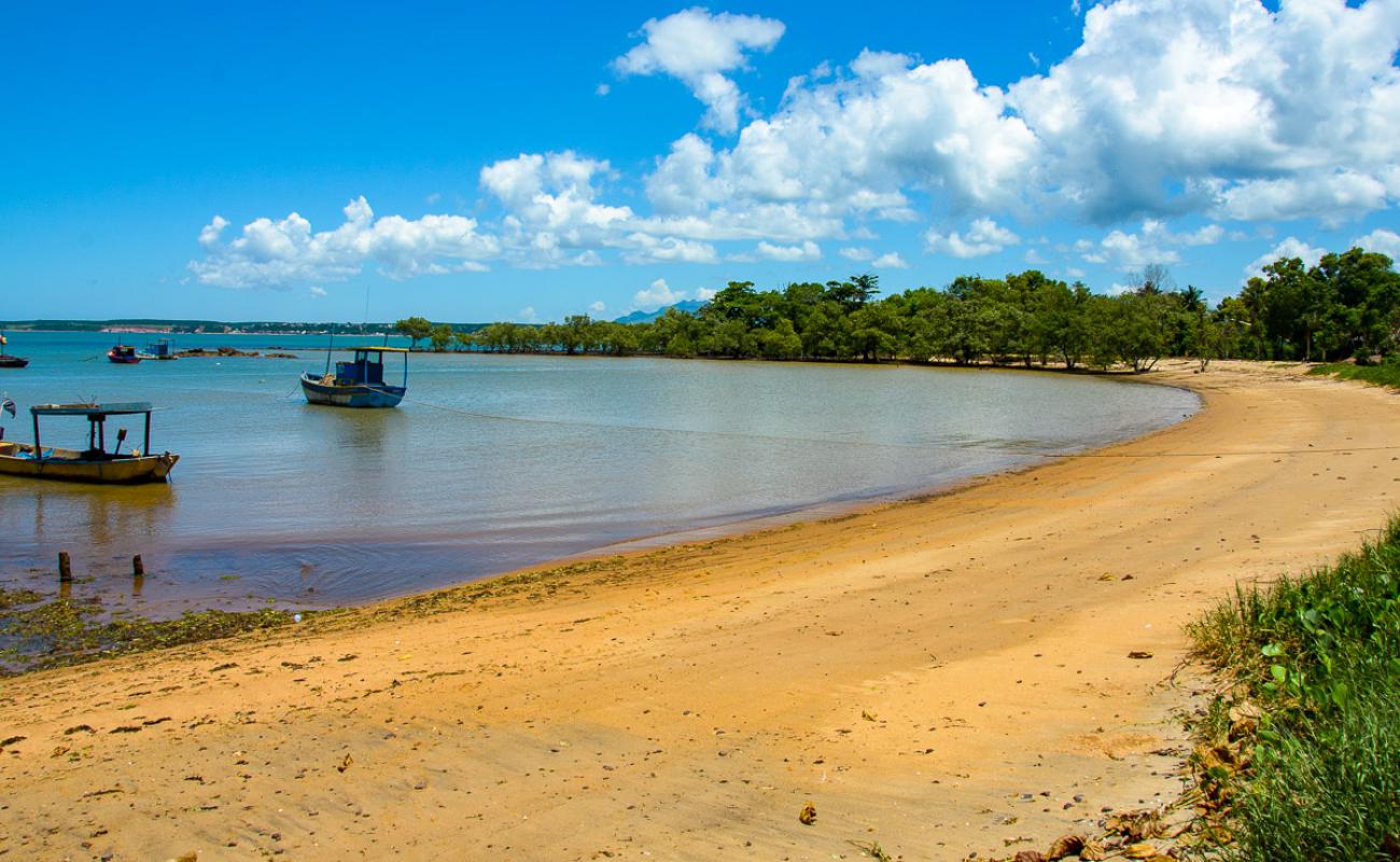 Photo de Praia Porto da Lama avec sable beige de surface