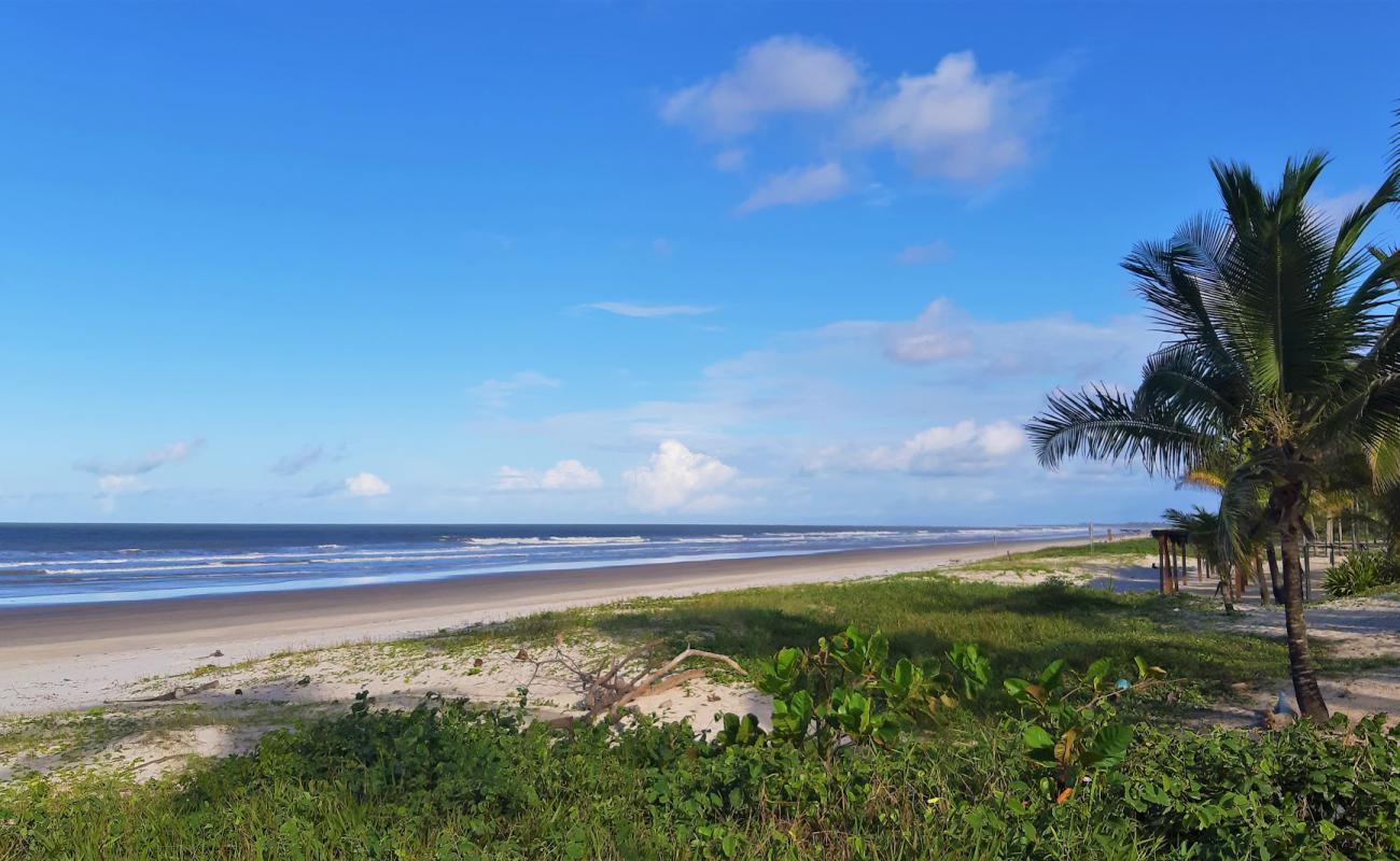 Photo de Praia Barra de Albino avec sable beige de surface