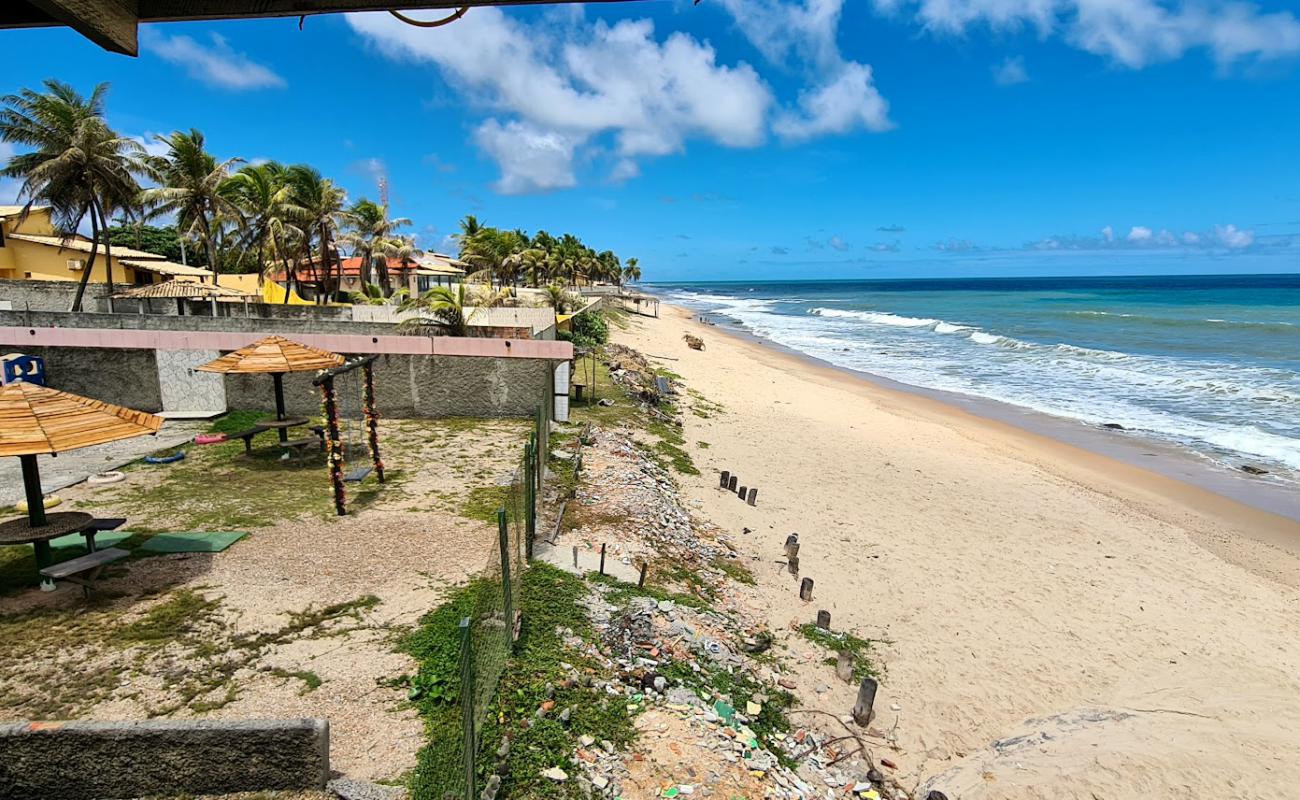 Photo de Praia Pocas avec sable beige de surface